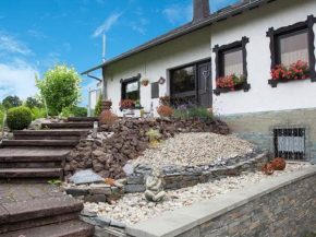 Гостиница Idyllically located holiday home between the Moselle and the Eifel  Райль